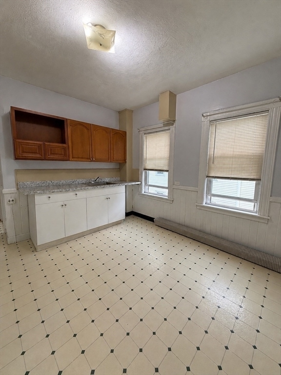 Building Photo - 170 Safford St