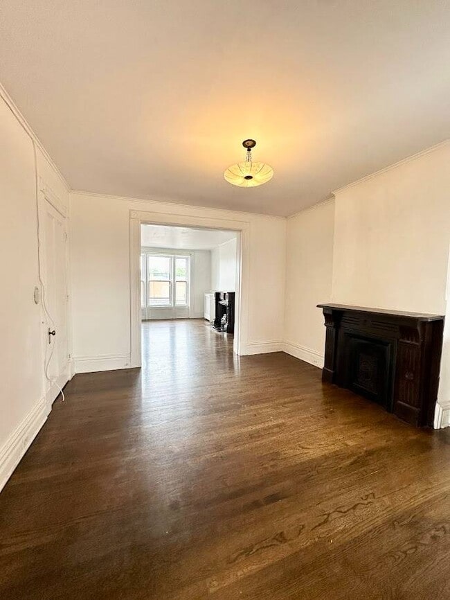 Primary Photo - 108 4th St