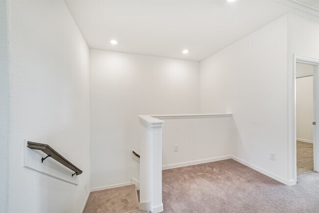 Building Photo - 547 Bristol Tide Ct