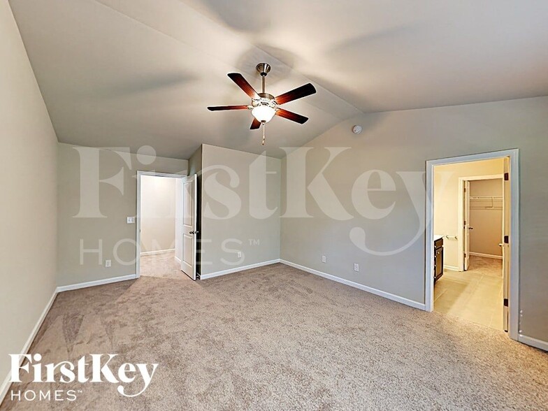 Building Photo - 1709 Rocky River Rd