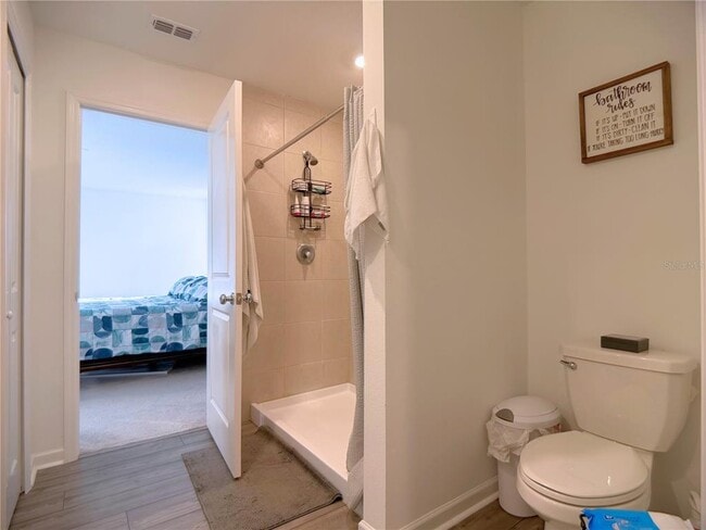 Building Photo - 3656 NE 30th Ter