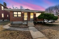 Building Photo - 6048 Southwest Ave