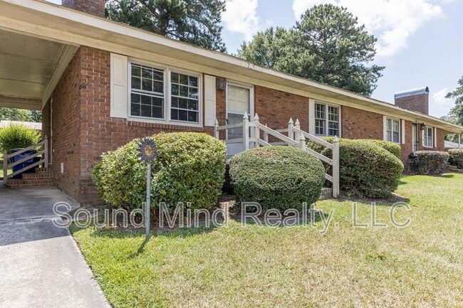 Building Photo - 207 S Alston St