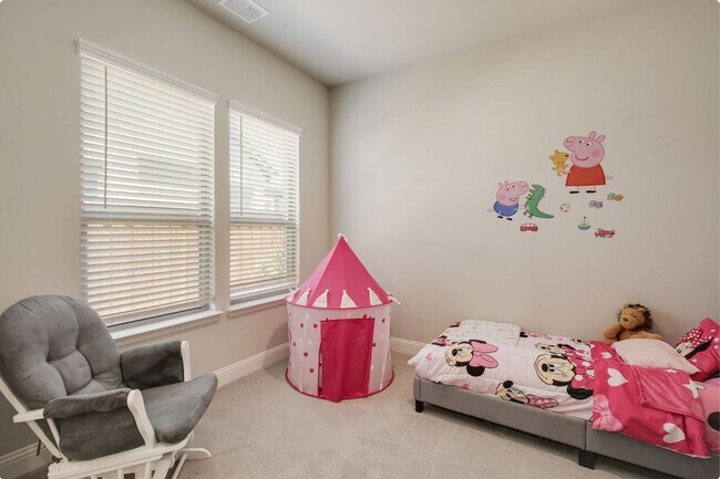 Building Photo - 6842 Gavin Dr