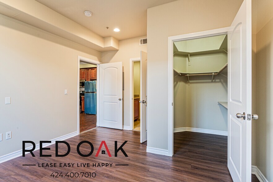 Building Photo - 8747 Sepulveda Blvd