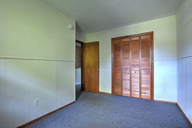 Building Photo - 409 Cypress St