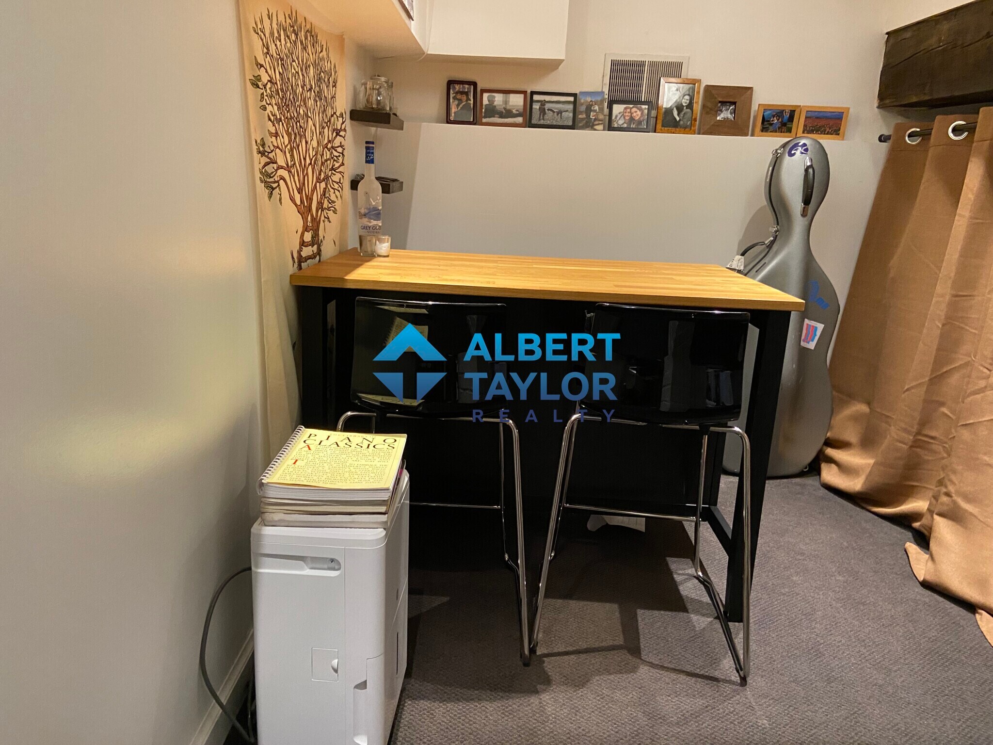 Building Photo - 117 Beacon St