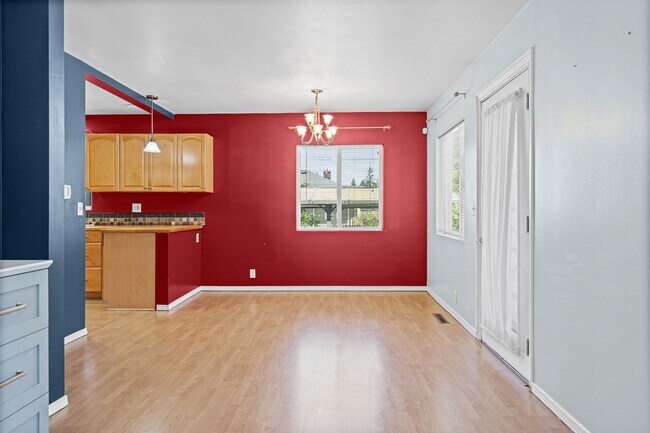 Building Photo - 1421 N 32nd St