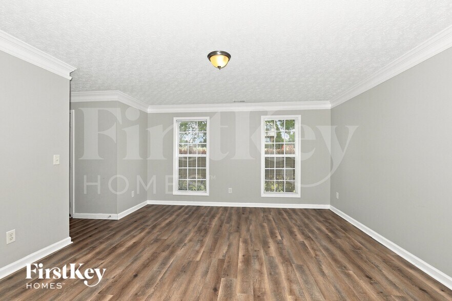 Building Photo - 10735 Starling Trail