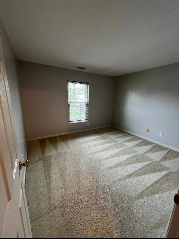 Building Photo - 3701 W Galbraith Rd