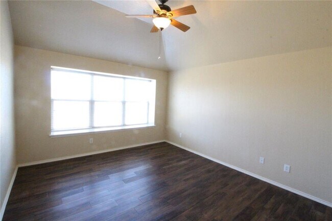 Building Photo - 107 Inman Dr