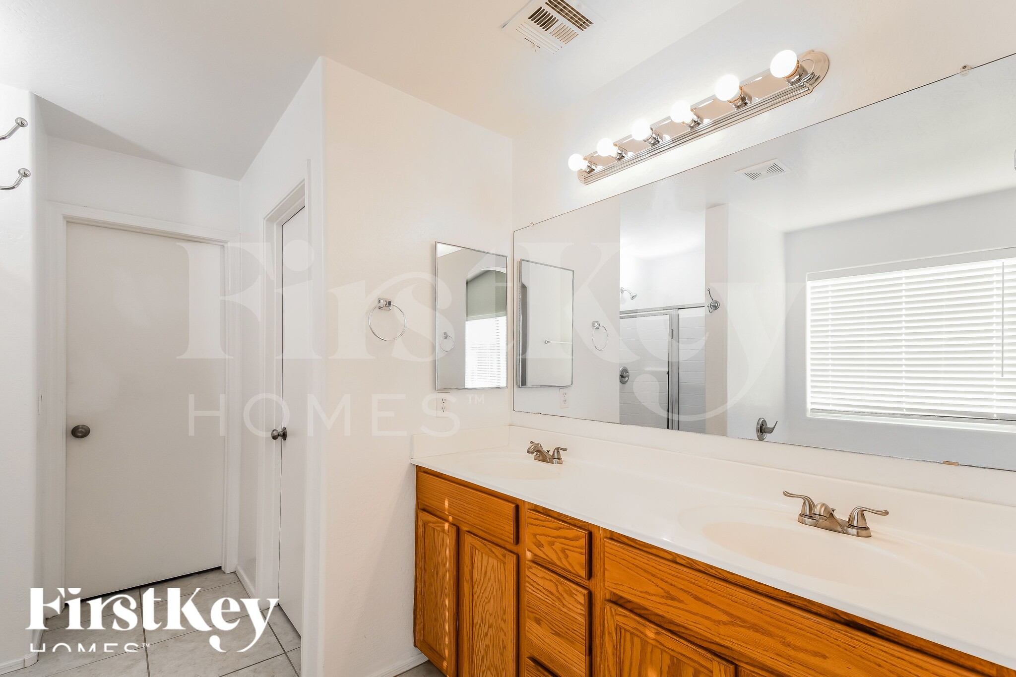 Building Photo - 29344 N Yellow Bee Dr