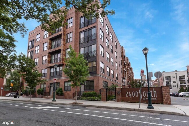 Building Photo - 600 S 24th St