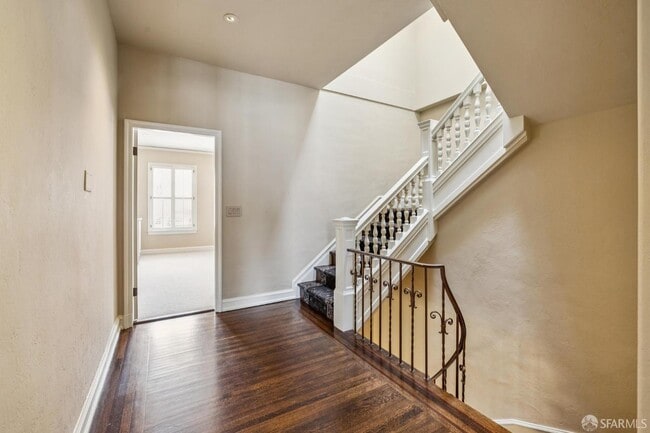 Building Photo - 2518 Filbert St