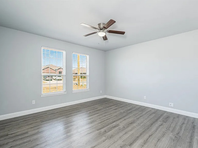 Building Photo - 311 Phillips St