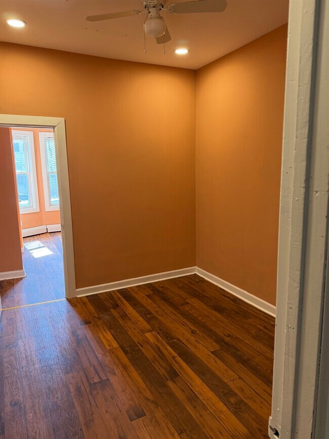 Building Photo - 170 Boyd Ave