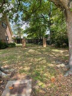 Building Photo - 1000 Rural St