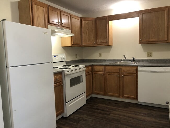 Building Photo - 11 Railroad Ave