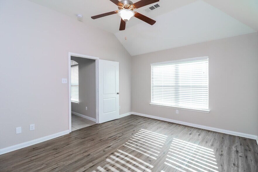 Building Photo - 13117 Tower Ln