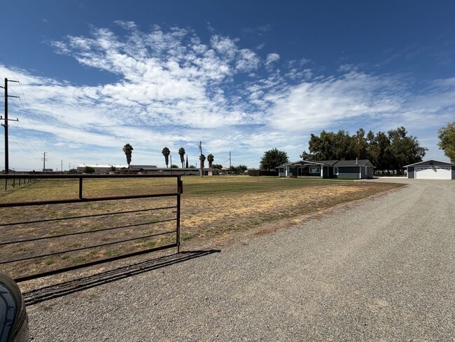 Building Photo - 11520 State Highway 152