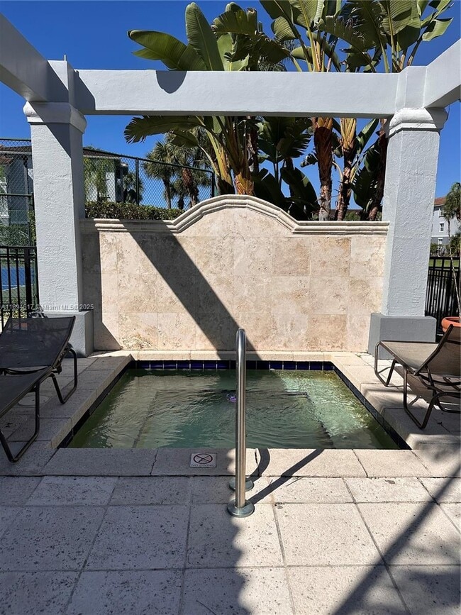 Building Photo - 2-Bed, 2-Bath Apartment with Garage Resort...