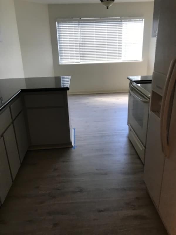 Building Photo - 5085 Valley Crest Dr
