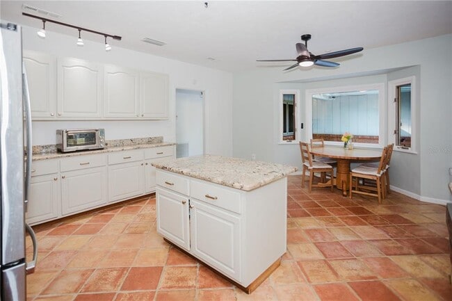 Building Photo - 3730 NW 37th Terrace
