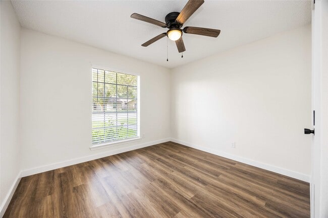 Building Photo - 12418 A Bar Dr