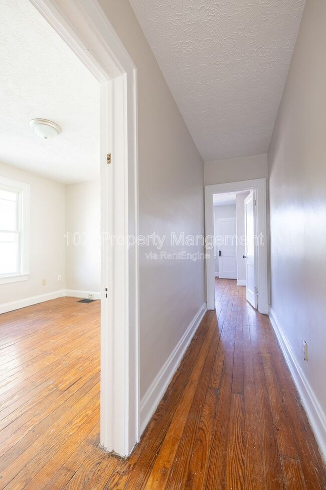 Building Photo - 2743 Steele Ave