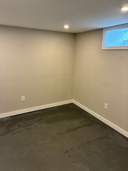 Building Photo - 1421 Ridley Ave