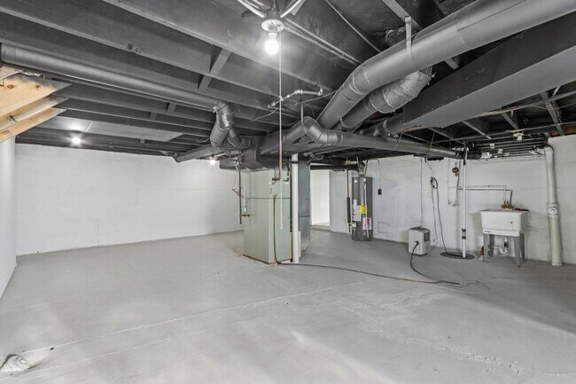 Building Photo - 5315 73rd St