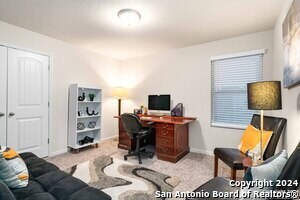 Building Photo - 100 Hunters Cp