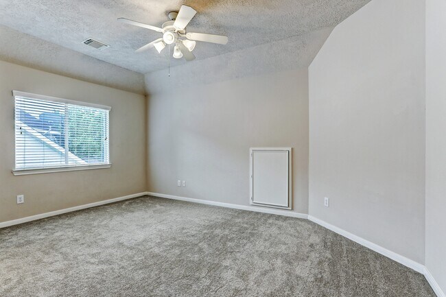 Building Photo - 2181 Brittany Colony Dr