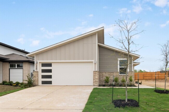 Building Photo - 220 Deserti Rd