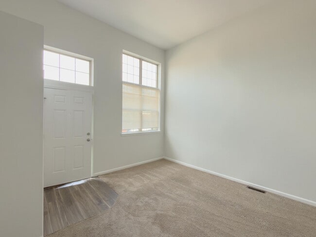 Building Photo - 4306 Maple St