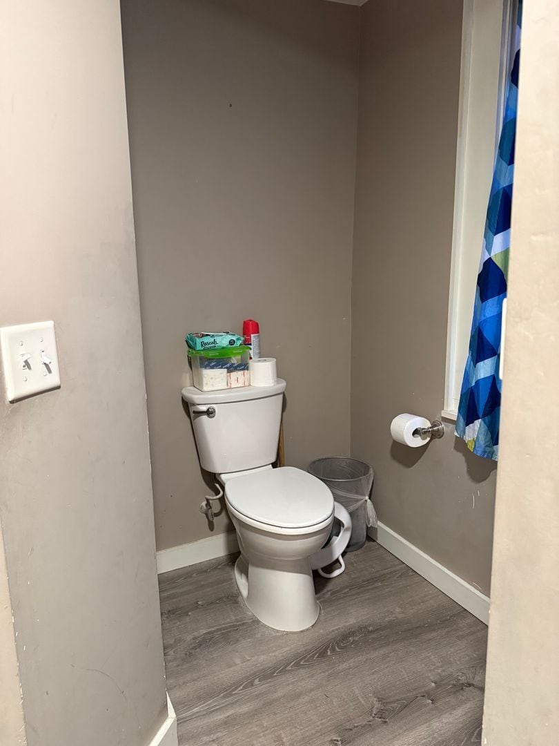 Building Photo - 257 S Main St