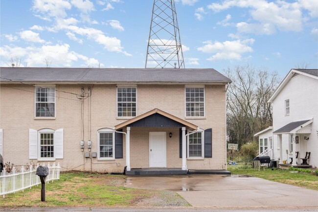 Building Photo - 765 Huntington Pkwy