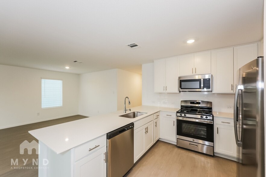 Building Photo - 2741 Ctr Crk Ln