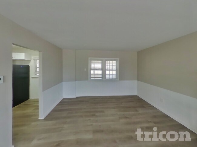 Building Photo - 2840 Mt Vernon Ave