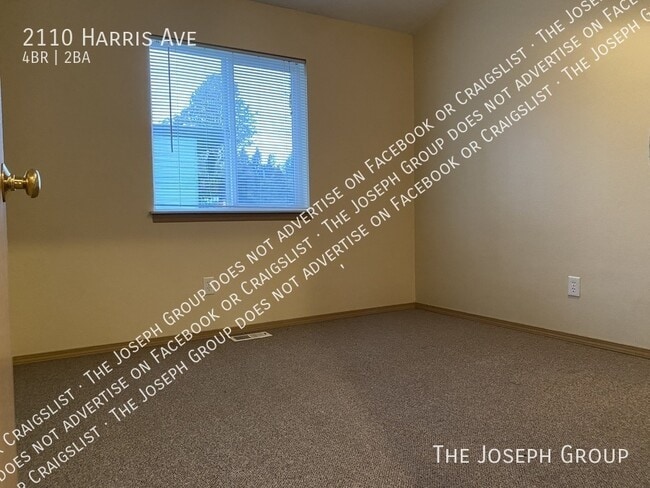 Building Photo - 2110 Harris Ave