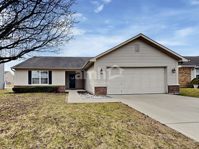 Building Photo - 888 Hollowood Ln