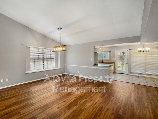 Building Photo - 4213 Avon Ct