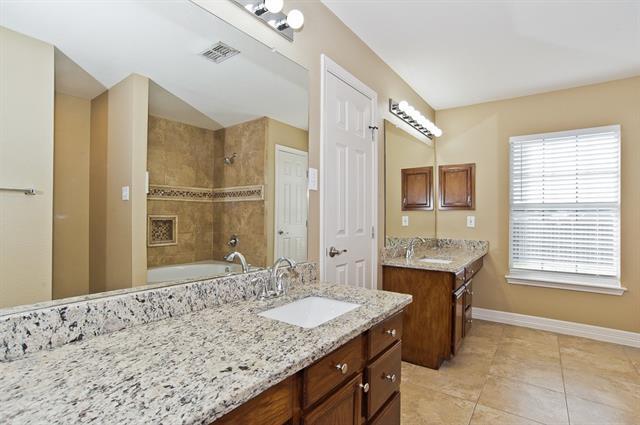 Building Photo - 318 Kissimmee Dr