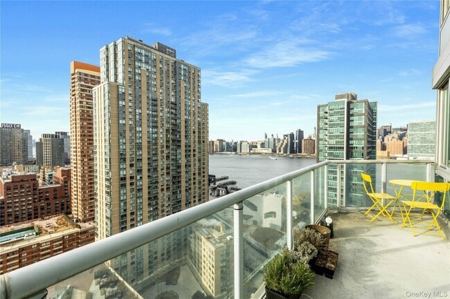 Building Photo - 47-05 Center Blvd