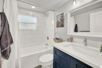 Building Photo - 1140 500 N