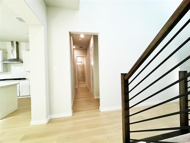 Building Photo - 3425 Teasdale Dr