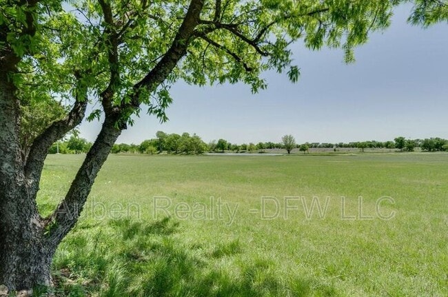 Building Photo - 4533 Wheatland Dr