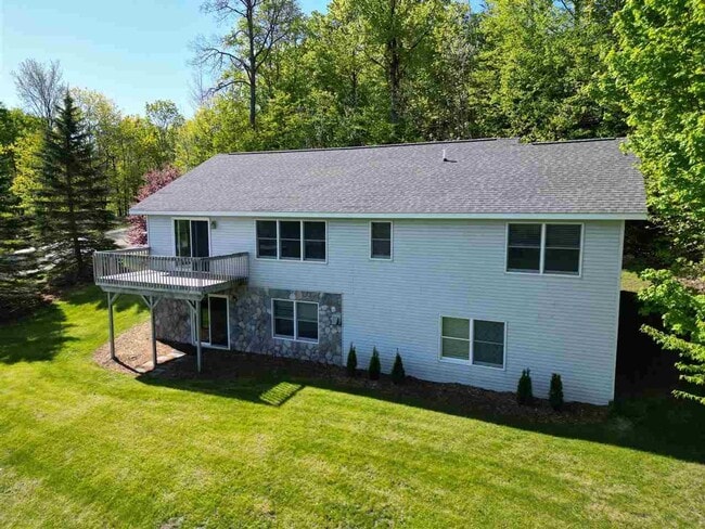 Building Photo - Spacious 5BR Retreat Minutes from Downtown Boyne City