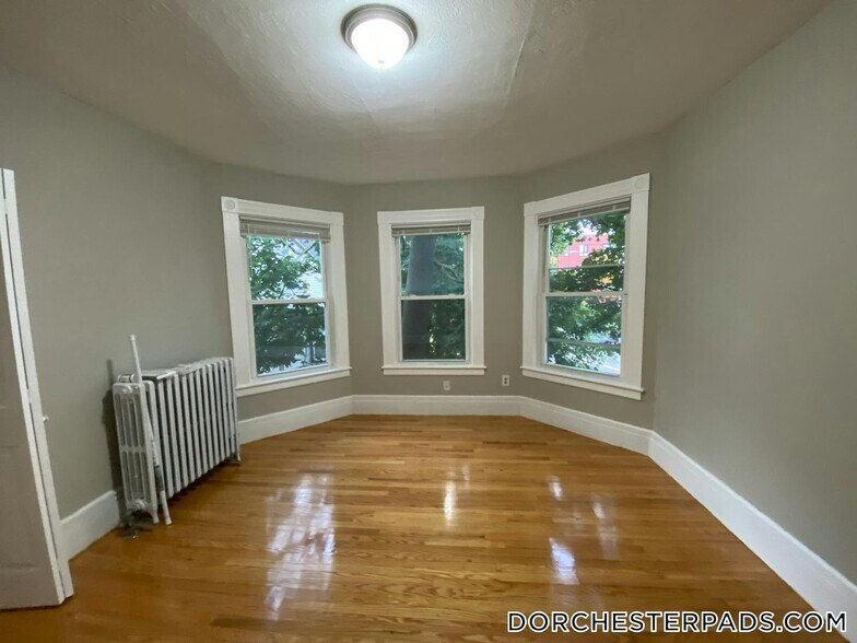 Building Photo - 186 Bowdoin St