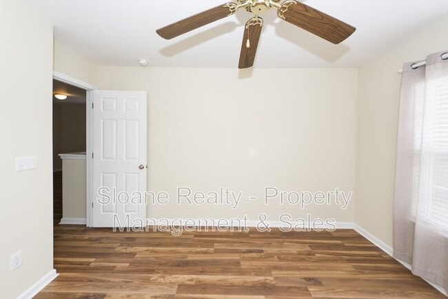 Building Photo - 2457 Scholar Ln